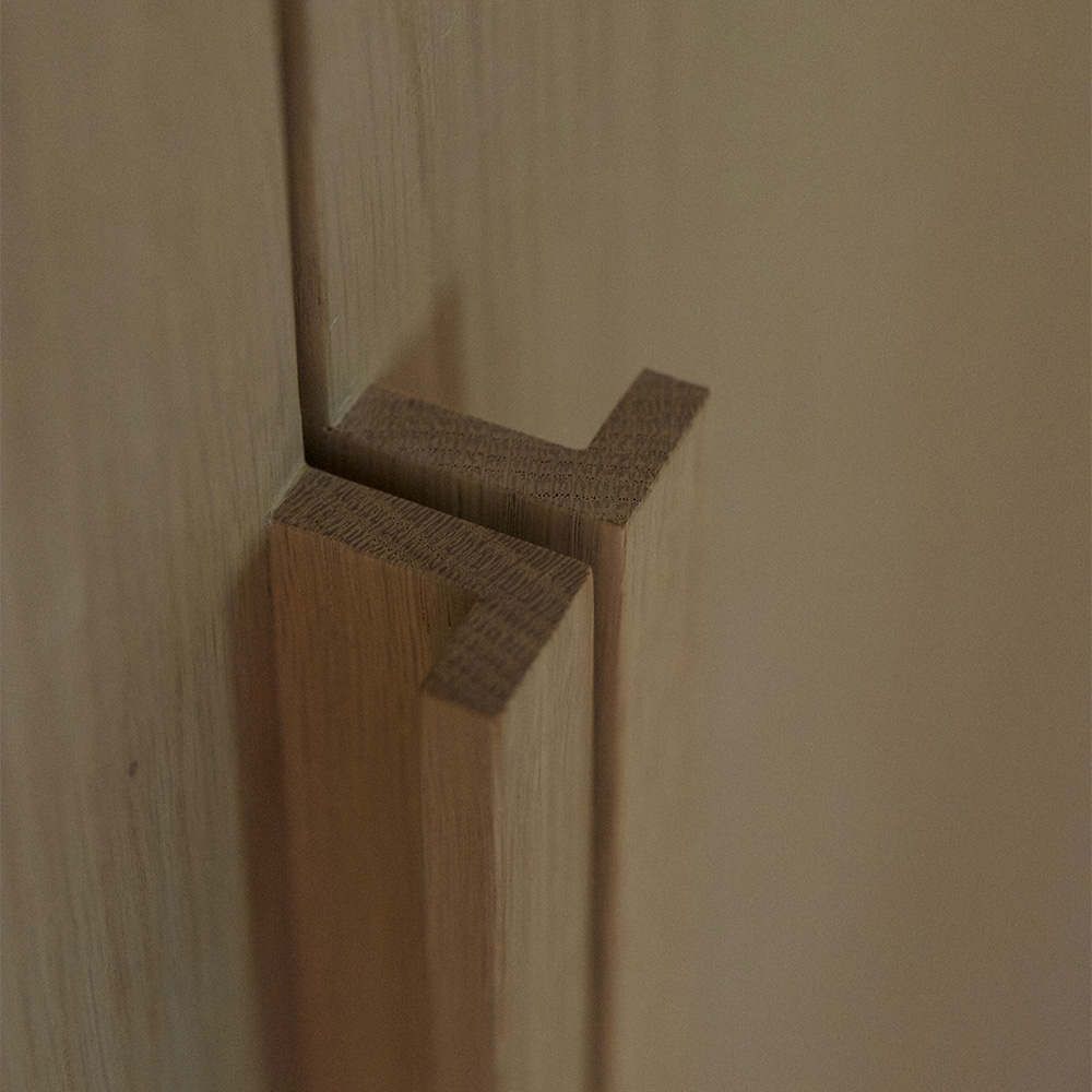 Handwashed oak cabinetry.